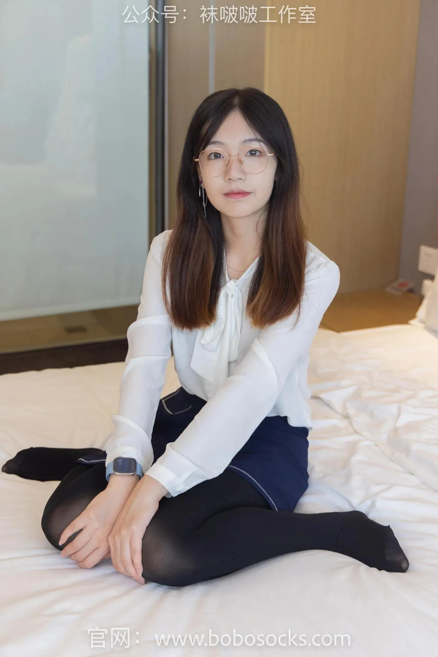 [BoBoSocks袜啵啵]NO.114 小甜豆-高跟鞋、帆布鞋、肉丝、厚黑丝 [175P]插图4